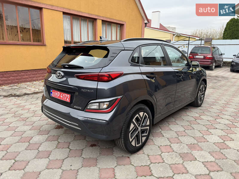 Внедорожник / Кроссовер Hyundai Kona 2022 в Ровно