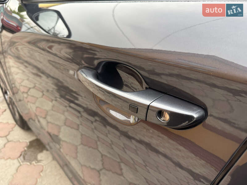 Внедорожник / Кроссовер Hyundai Kona 2022 в Ровно