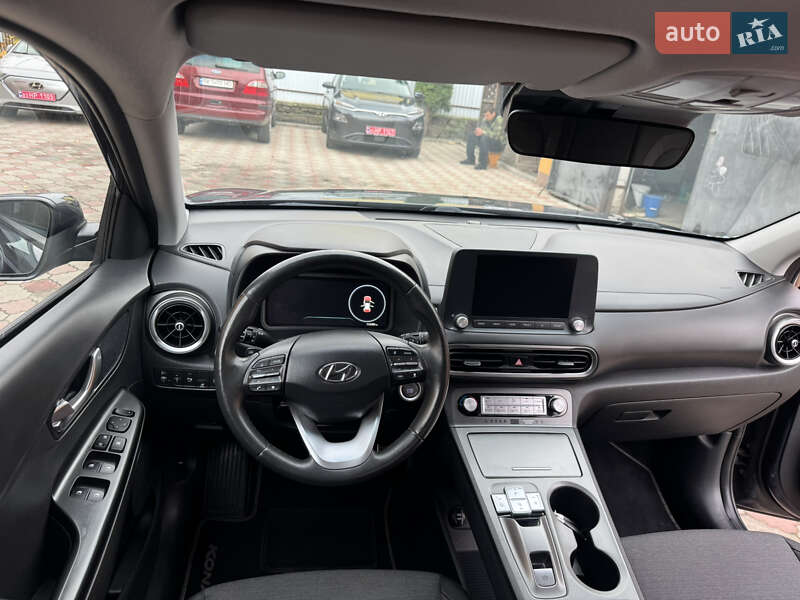 Внедорожник / Кроссовер Hyundai Kona 2022 в Ровно