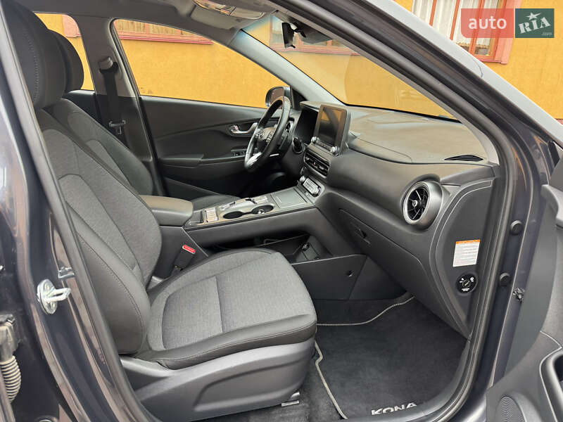 Внедорожник / Кроссовер Hyundai Kona 2022 в Ровно