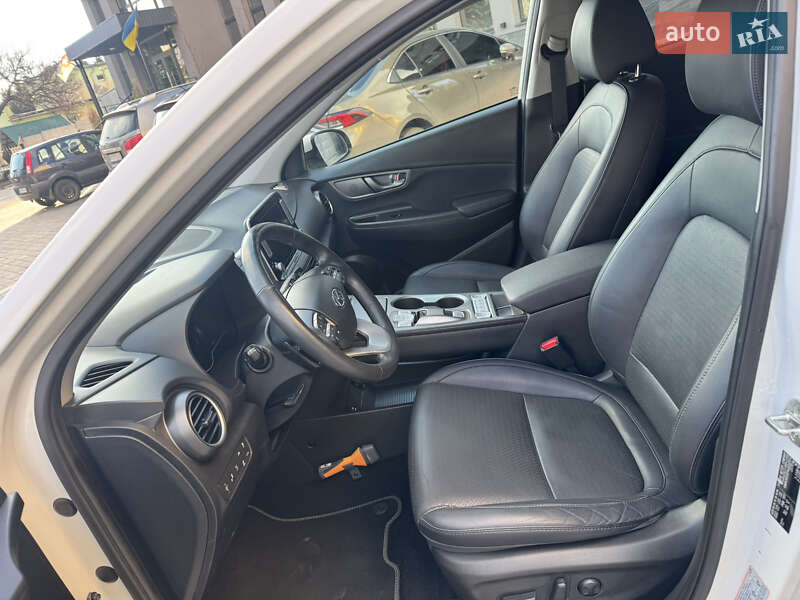 Внедорожник / Кроссовер Hyundai Kona 2018 в Ровно