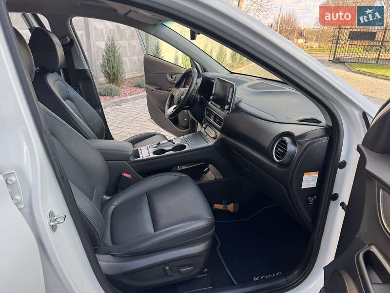 Внедорожник / Кроссовер Hyundai Kona 2018 в Ровно