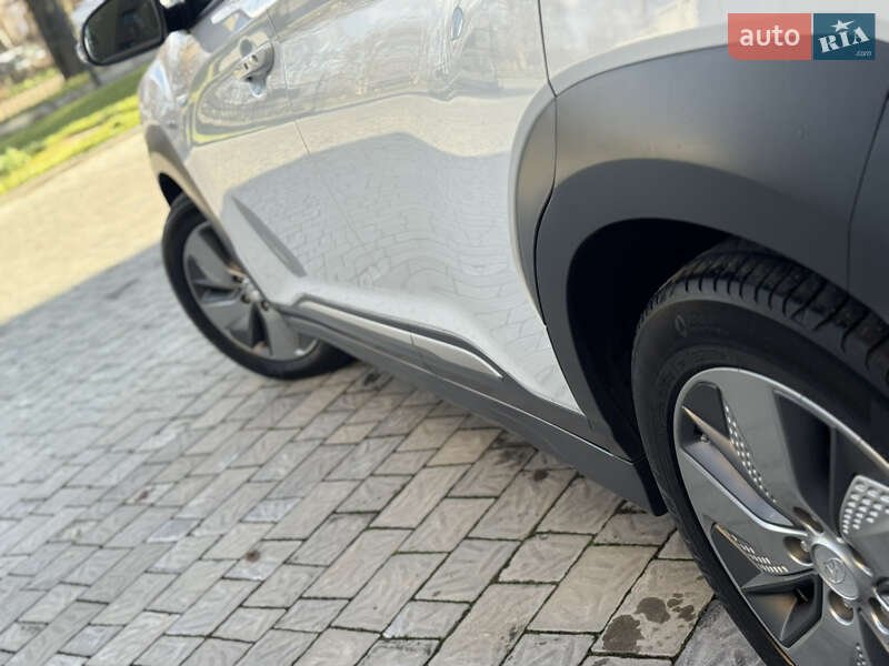 Внедорожник / Кроссовер Hyundai Kona 2018 в Ровно