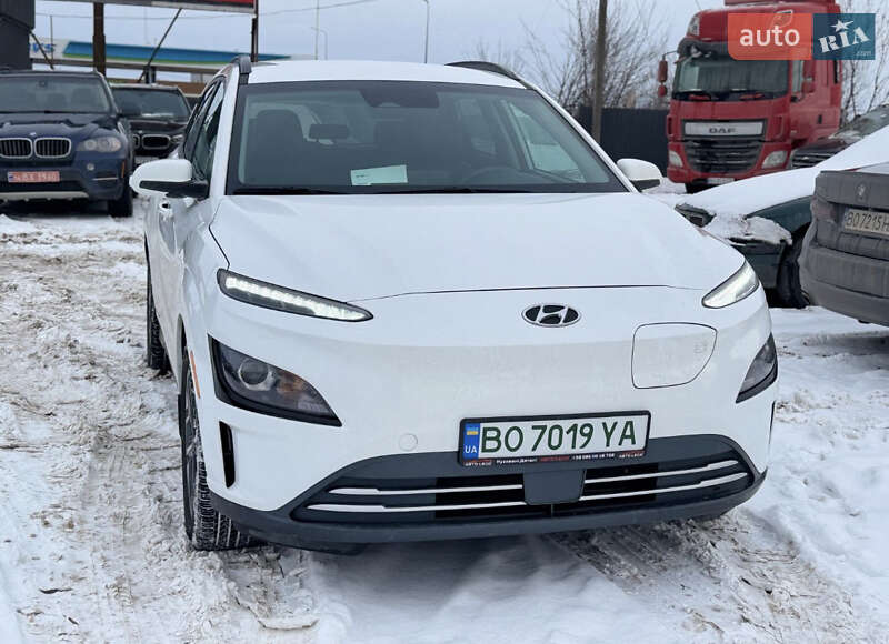 Внедорожник / Кроссовер Hyundai Kona 2022 в Тернополе