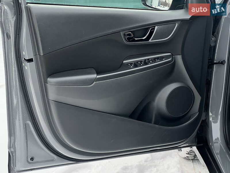 Внедорожник / Кроссовер Hyundai Kona 2020 в Киеве