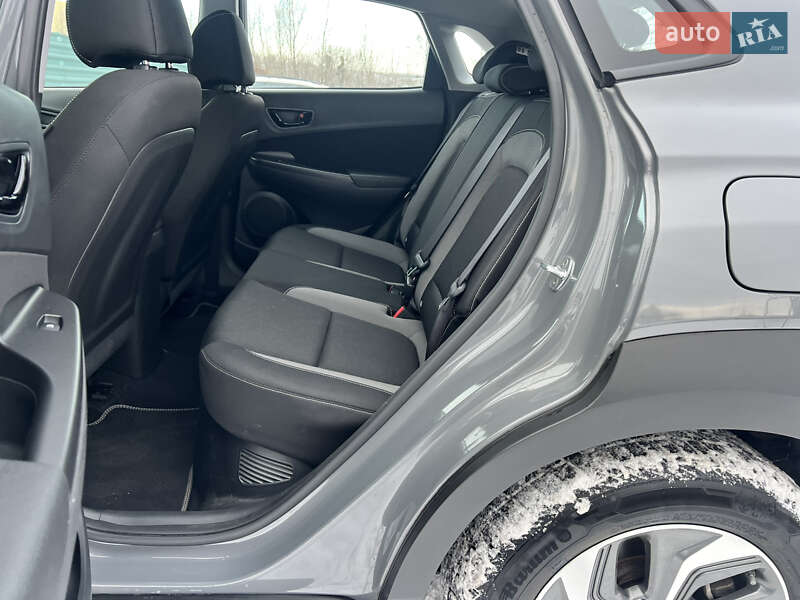 Внедорожник / Кроссовер Hyundai Kona 2020 в Киеве