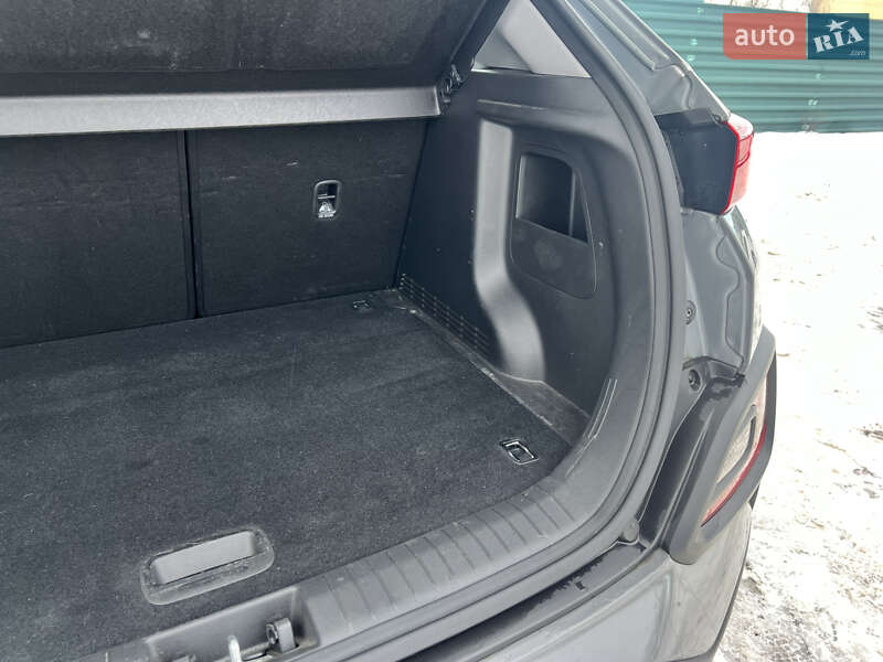 Внедорожник / Кроссовер Hyundai Kona 2020 в Киеве