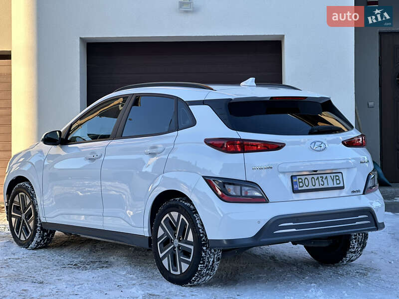 Внедорожник / Кроссовер Hyundai Kona 2021 в Тернополе