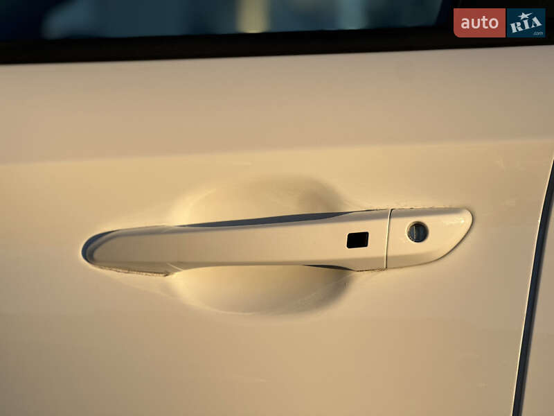 Внедорожник / Кроссовер Hyundai Kona 2021 в Тернополе