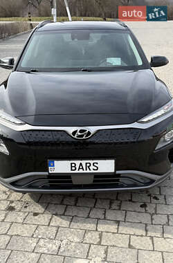 Внедорожник / Кроссовер Hyundai Kona 2020 в Волосянке