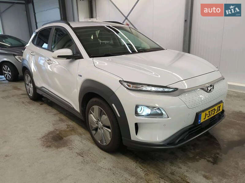 Внедорожник / Кроссовер Hyundai Kona 2020 в Тернополе