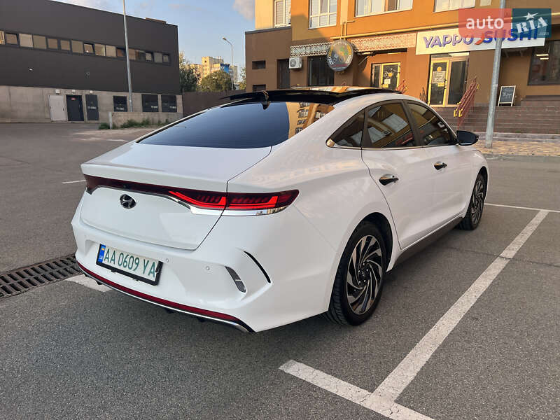 Фастбэк Hyundai Lafesta 2020 в Киеве