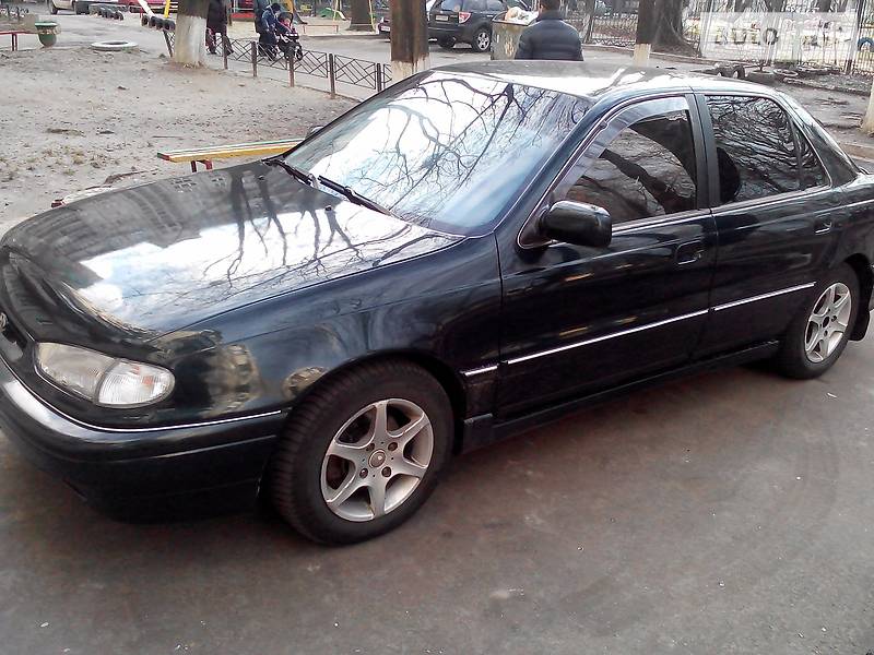 Седан Hyundai Lantra 1995 в Киеве