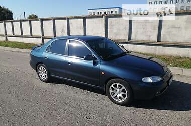 Седан Hyundai Lantra 1998 в Киеве