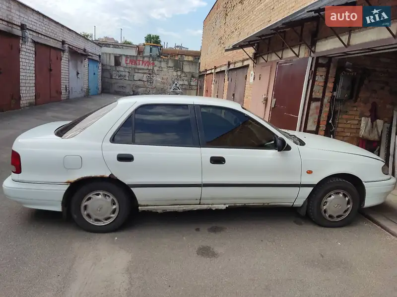 Hyundai Lantra