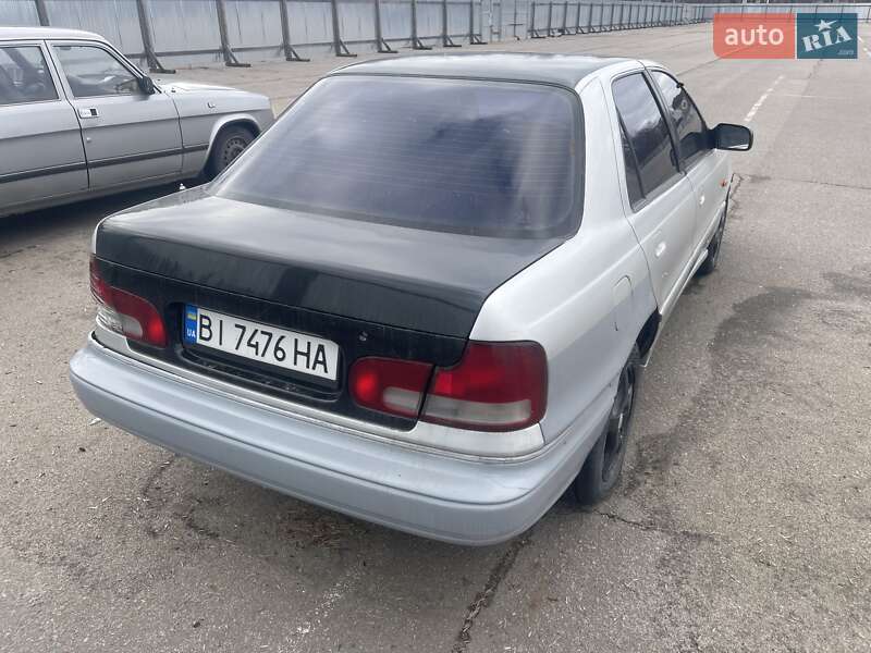 Седан Hyundai Lantra 1994 в Кременчуге