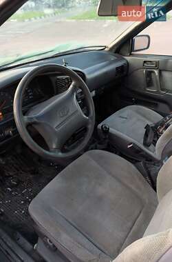 Седан Hyundai Lantra 1992 в 