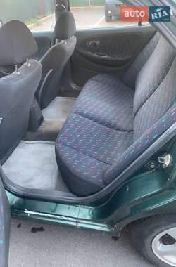 Седан Hyundai Lantra 1998 в 