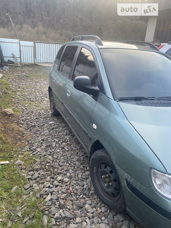 Минивэн Hyundai Matrix 2007 в Славском