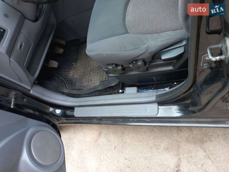 Минивэн Hyundai Matrix 2006 в Добровеличковке