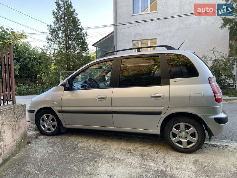 Минивэн Hyundai Matrix 2007 в Черновцах