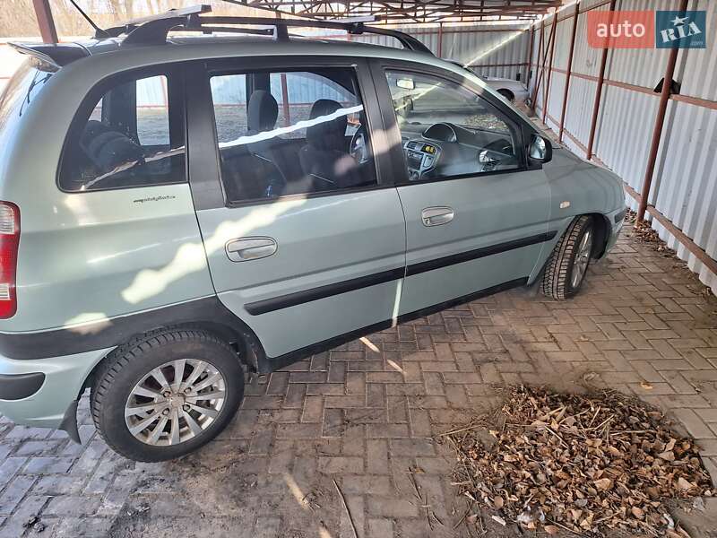 Минивэн Hyundai Matrix 2006 в Херсоне