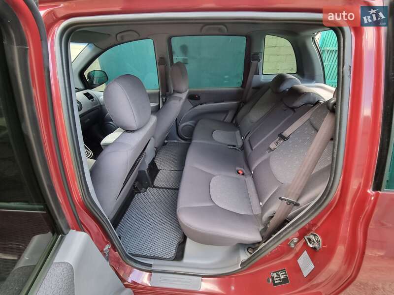 Минивэн Hyundai Matrix 2007 в Павлограде