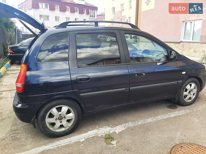Минивэн Hyundai Matrix 2006 в Белогородке