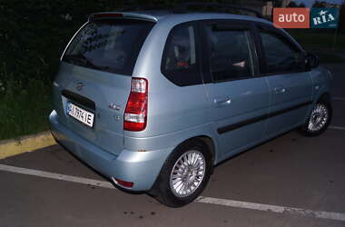 Минивэн Hyundai Matrix 2010 в 