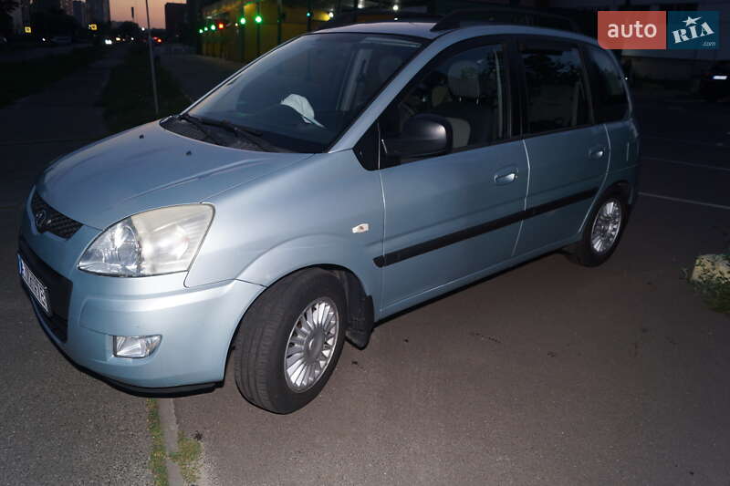 Мінівен Hyundai Matrix 2010 в Києві