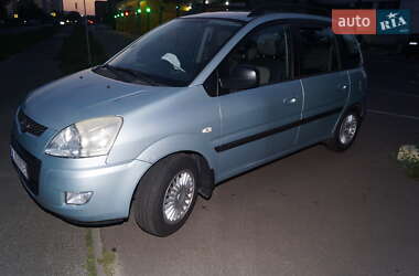 Минивэн Hyundai Matrix 2010 в 