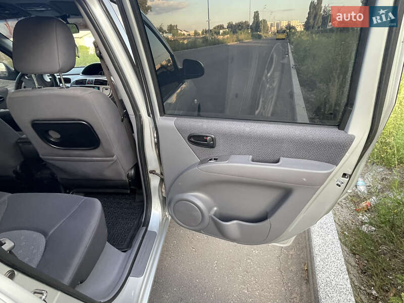 Минивэн Hyundai Matrix 2007 в Хмельнике