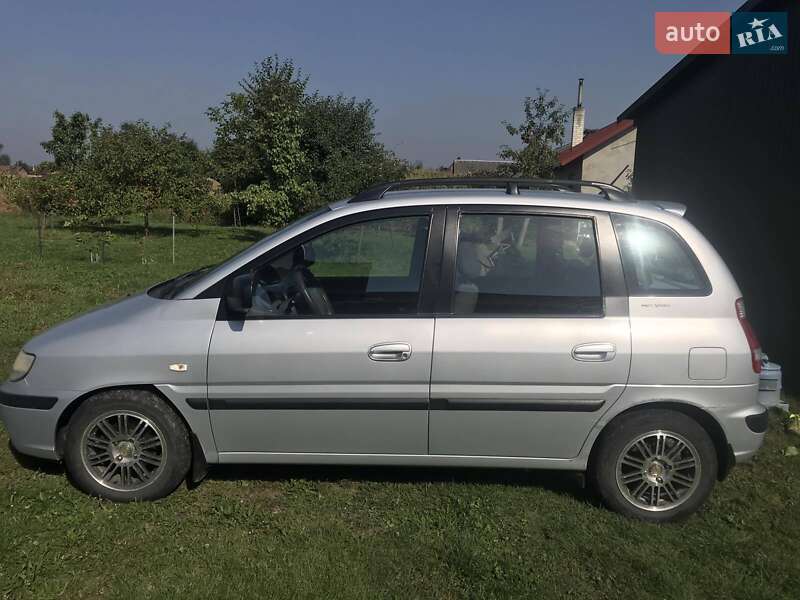 Минивэн Hyundai Matrix 2007 в Буске