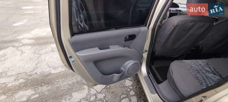 Мінівен Hyundai Matrix 2006 в Дніпрі