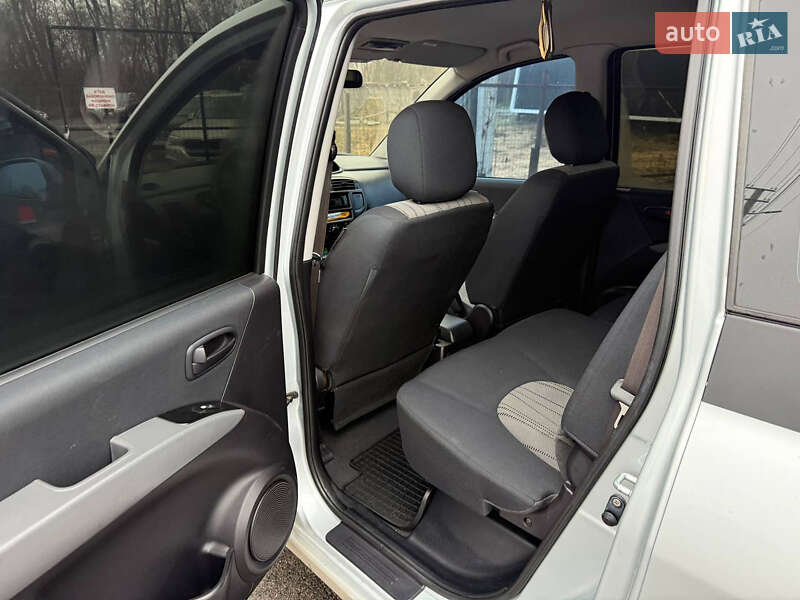 Мінівен Hyundai Matrix 2008 в Умані