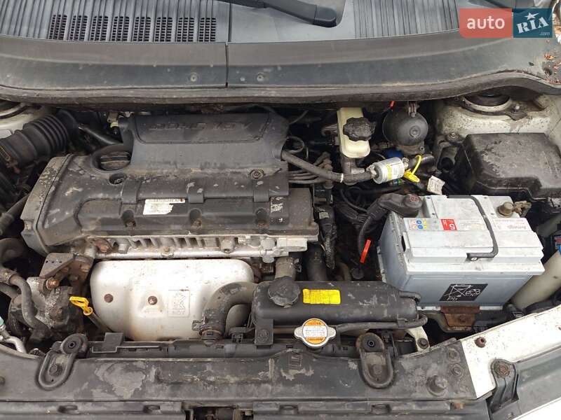 Минивэн Hyundai Matrix 2008 в Макарове