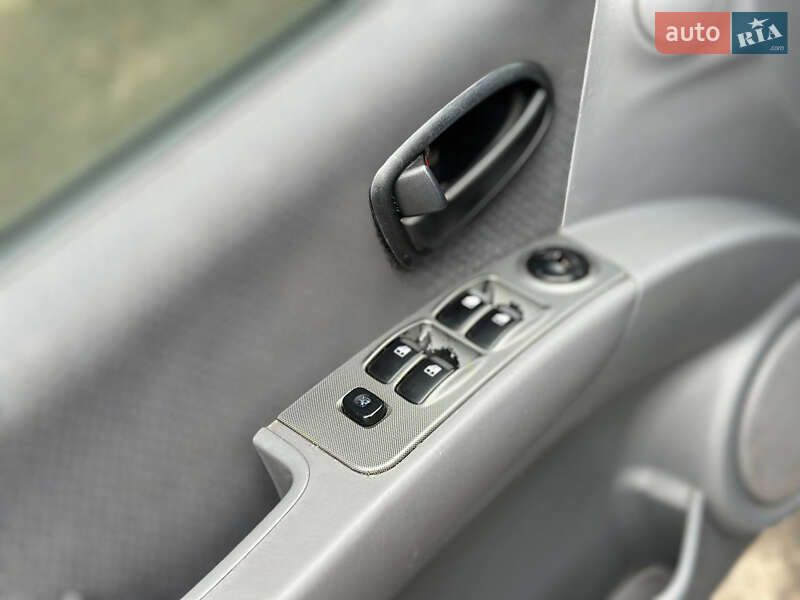 Минивэн Hyundai Matrix 2007 в Николаеве фото 9 Минивэн Hyundai Matrix 2007 в Николаеве