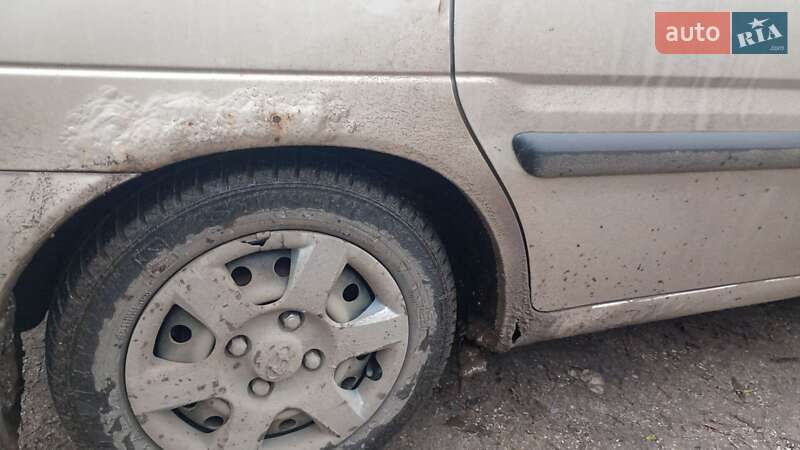 Минивэн Hyundai Matrix 2006 в Чернигове