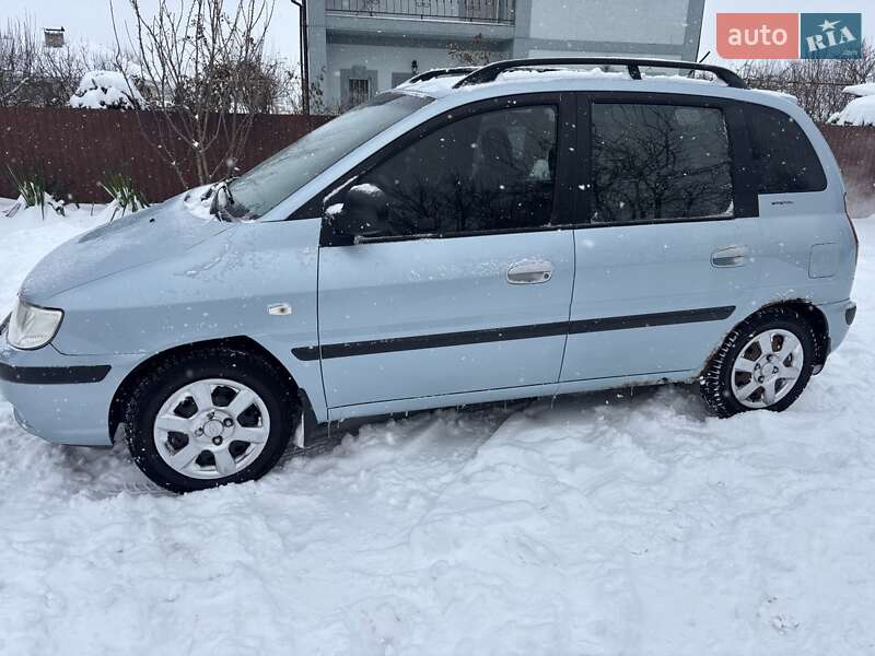 Минивэн Hyundai Matrix 2008 в Макарове