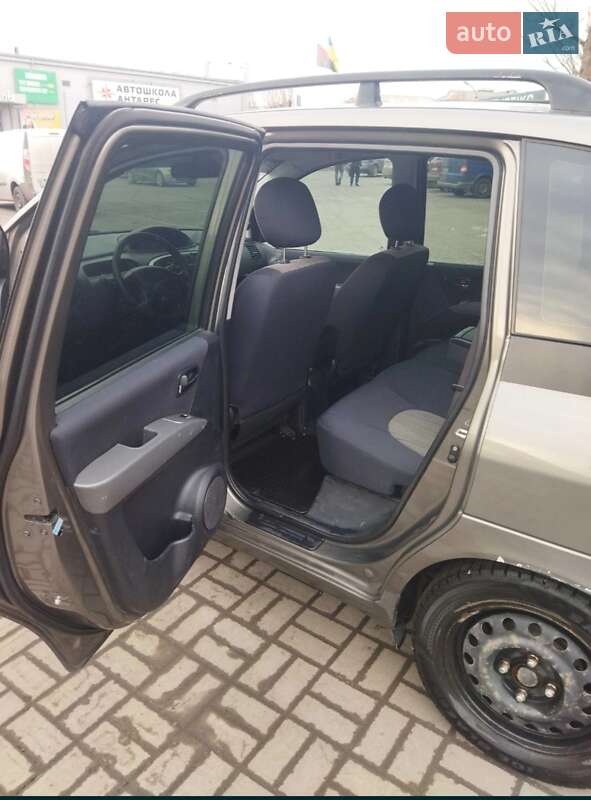 Минивэн Hyundai Matrix 2008 в Павлограде