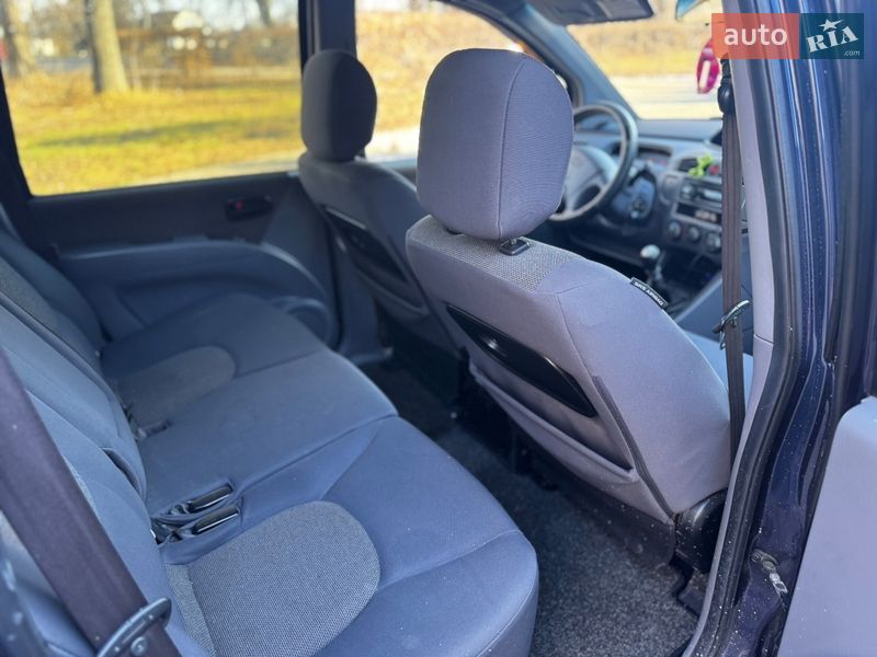 Минивэн Hyundai Matrix 2005 в Василькове