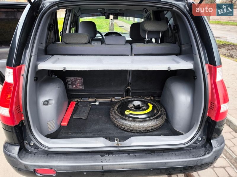 Мінівен Hyundai Matrix 2006 в Первомайську