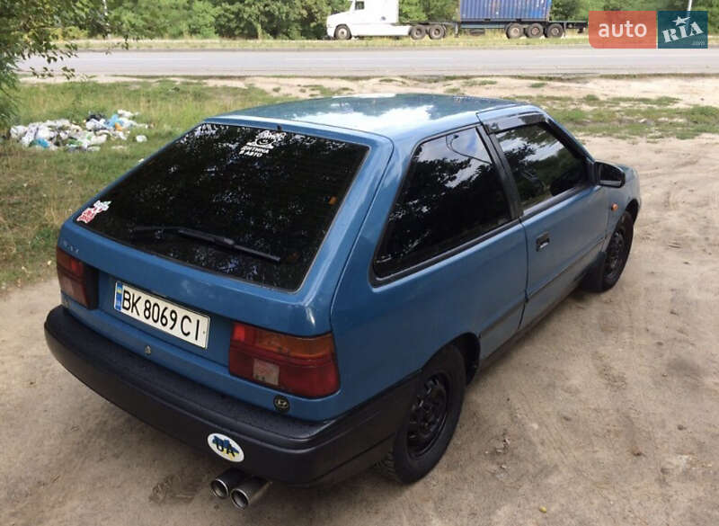 Седан Hyundai Pony 1994 в Киеве