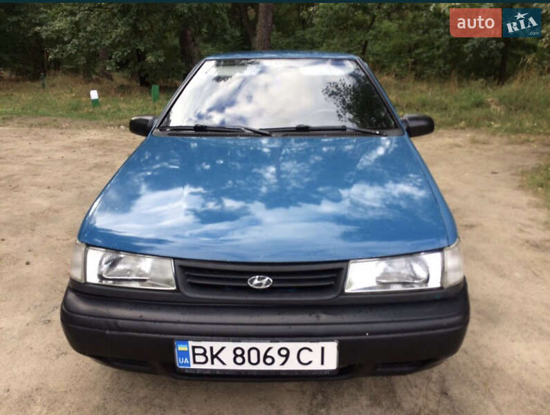 Седан Hyundai Pony 1994 в Киеве
