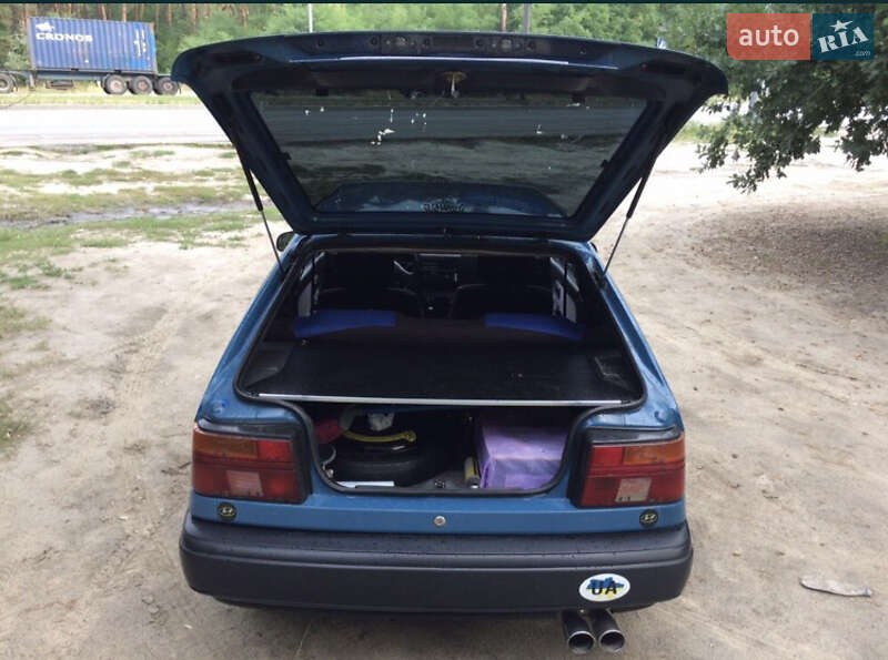 Седан Hyundai Pony 1994 в Киеве