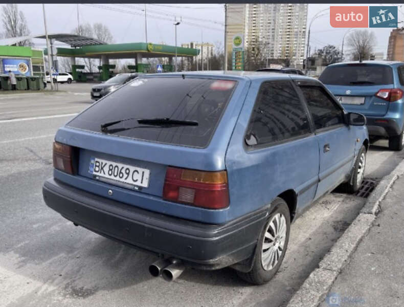 Седан Hyundai Pony 1994 в Киеве