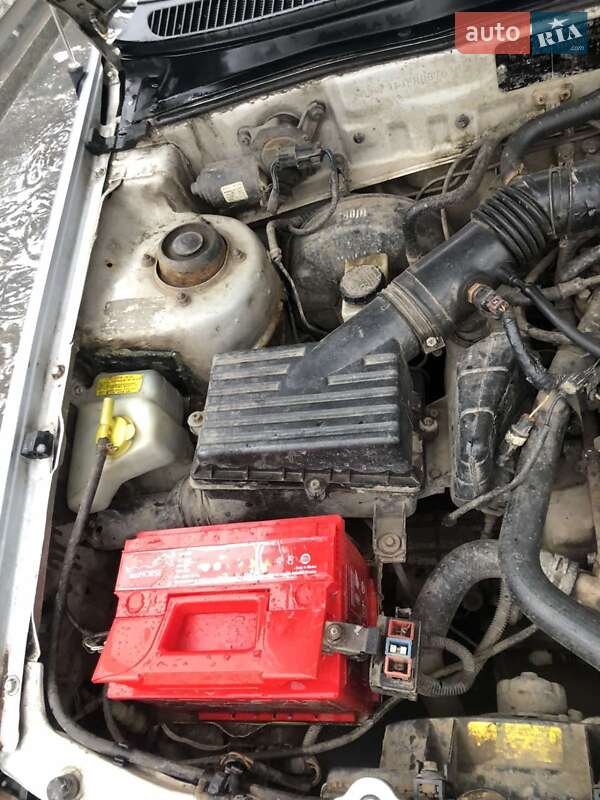 Седан Hyundai Pony 1994 в Києві