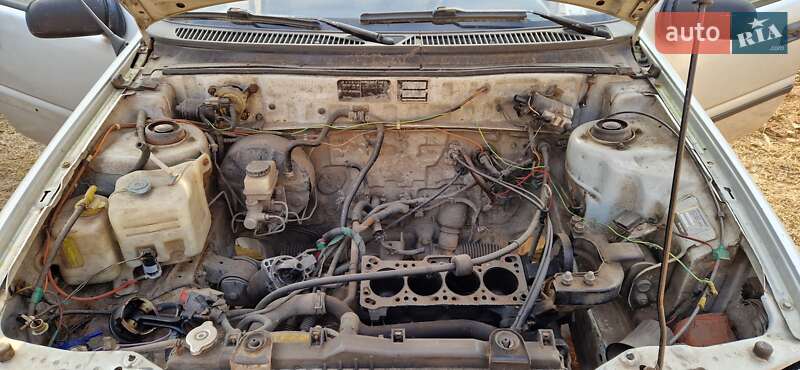 Седан Hyundai Pony 1993 в Луцке