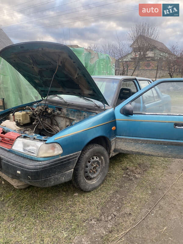Седан Hyundai Pony 1993 в 