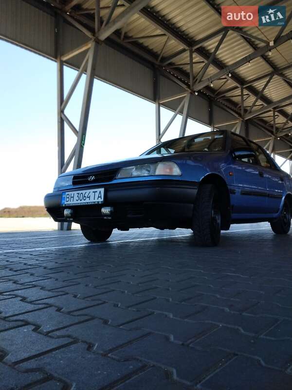 Седан Hyundai Pony 1993 в Корсунцях